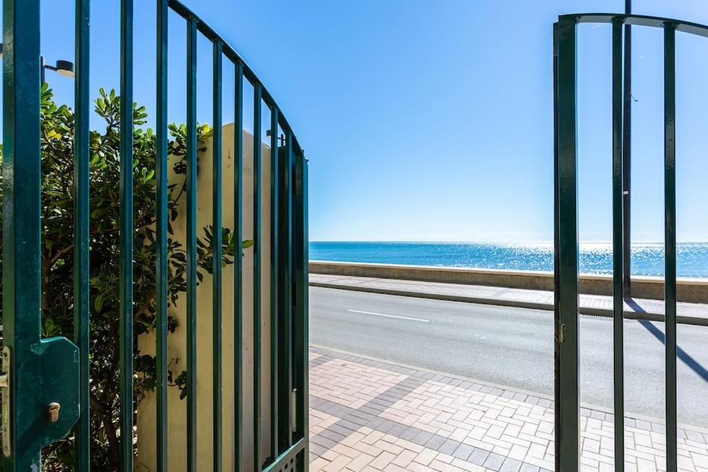 Ensuite Mediterranean Sea Front Fuengirola Eksteriør billede